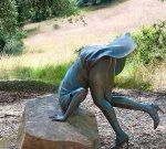 Памятник женской любознательности.jpg